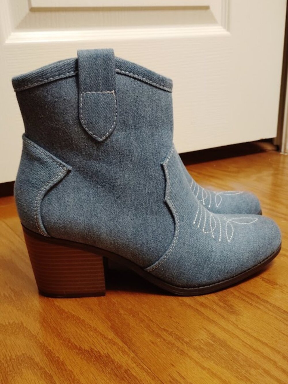 SODA Women's Denim Blue Boots sz 8 - Picture 3 of 9